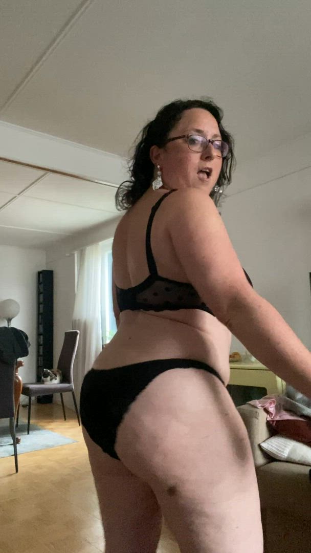 Cindy <strong>@theladycindy</strong> in natural tits big ass milf porn video