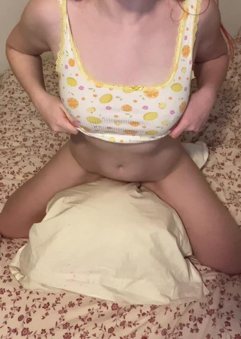 Cinnamonr0mantic <strong>@cinnamonromantic</strong> in bouncing small tits pillow humping tit worship titty drop onlyfans petite porn video