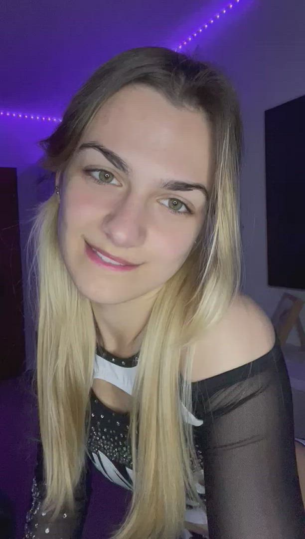 Clarawalker <strong>@clara-walker</strong> in porn video