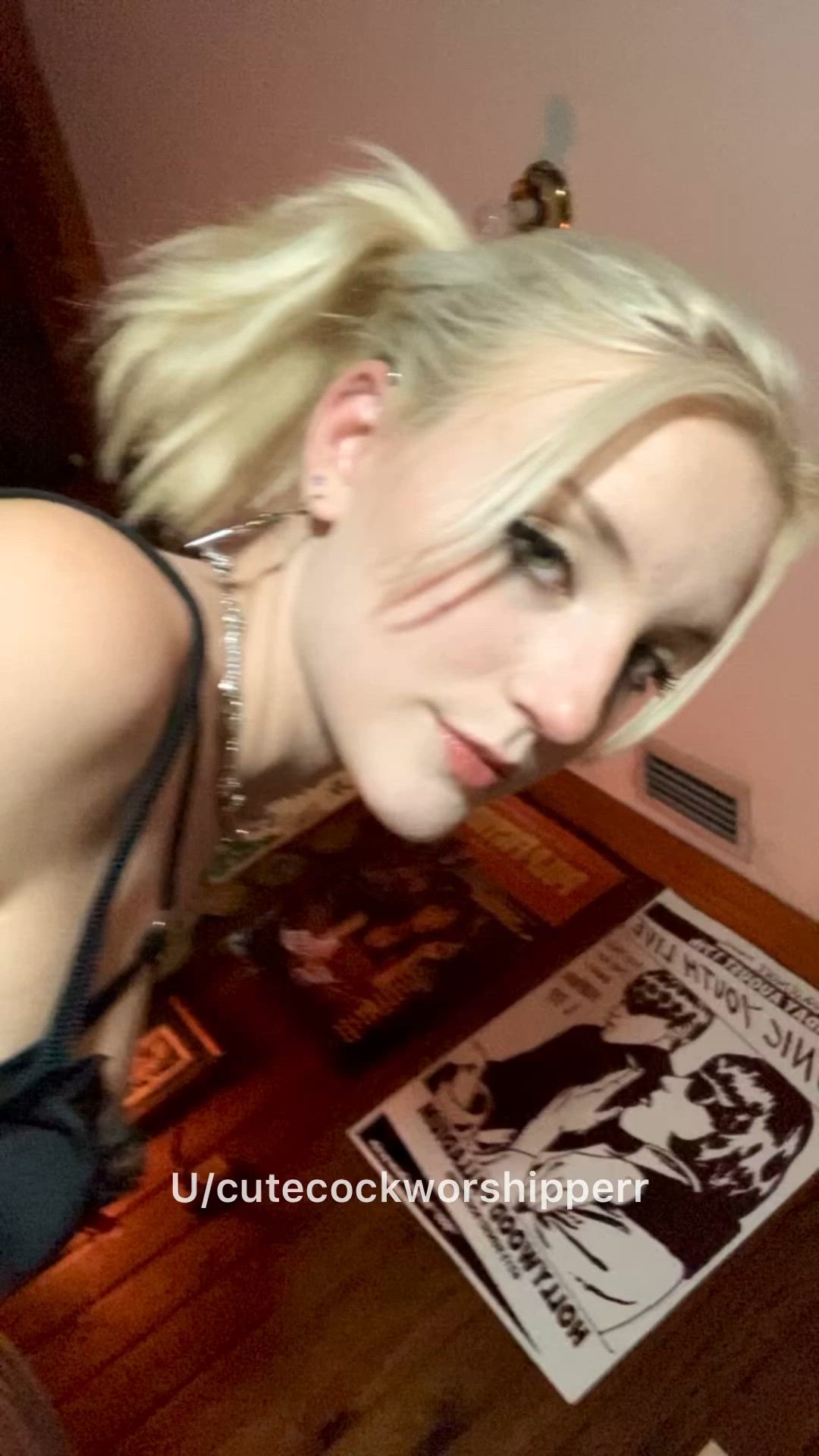 Cutecockworshipper <strong>@cutecockworshipper</strong> in porn video