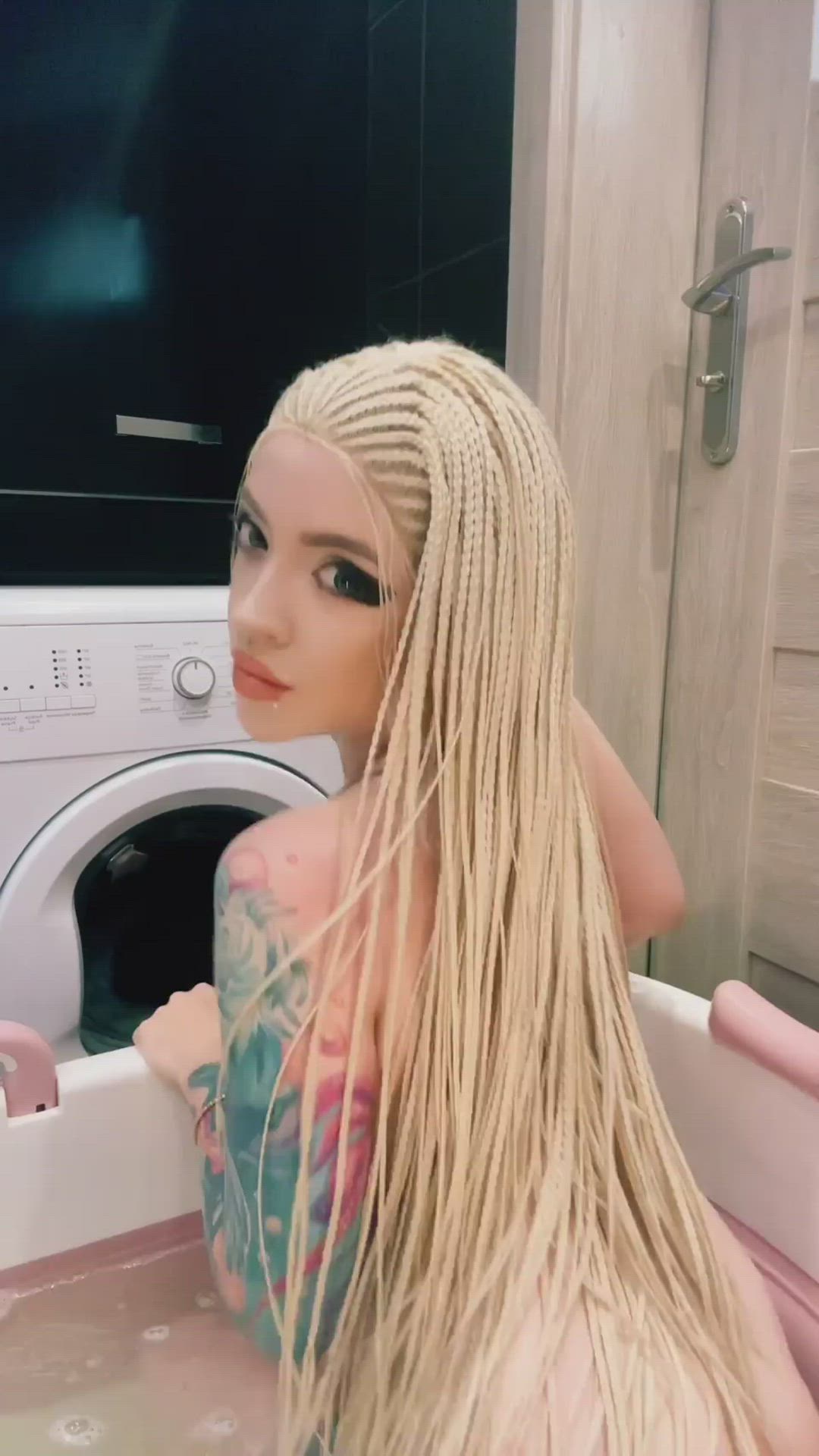 Cutewolfie <strong>@vvolfie_</strong> in porn video