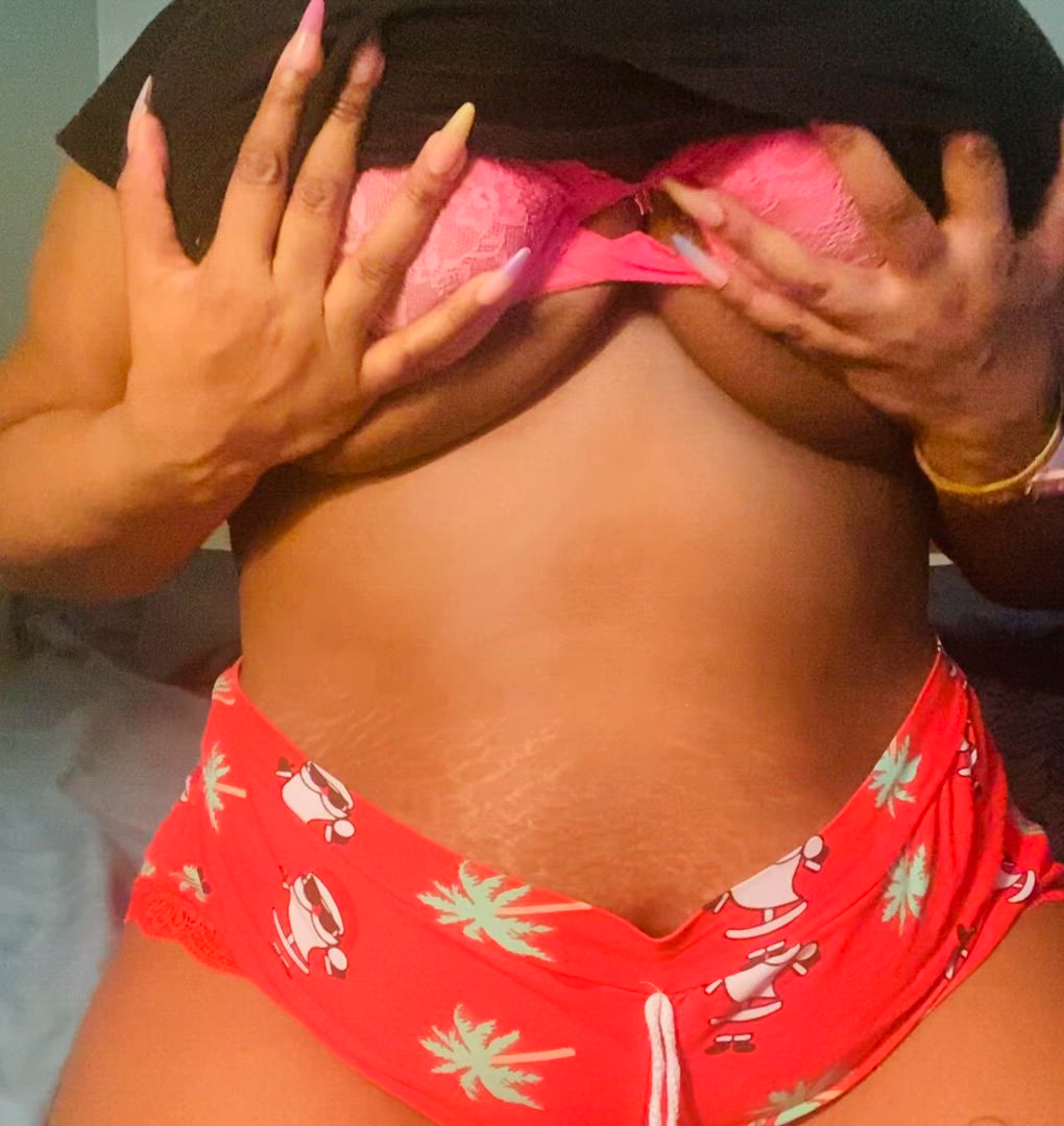 Cyn <strong>@cyn_amon</strong> in big natural tits titty drop onlyfans ebony bbw porn video