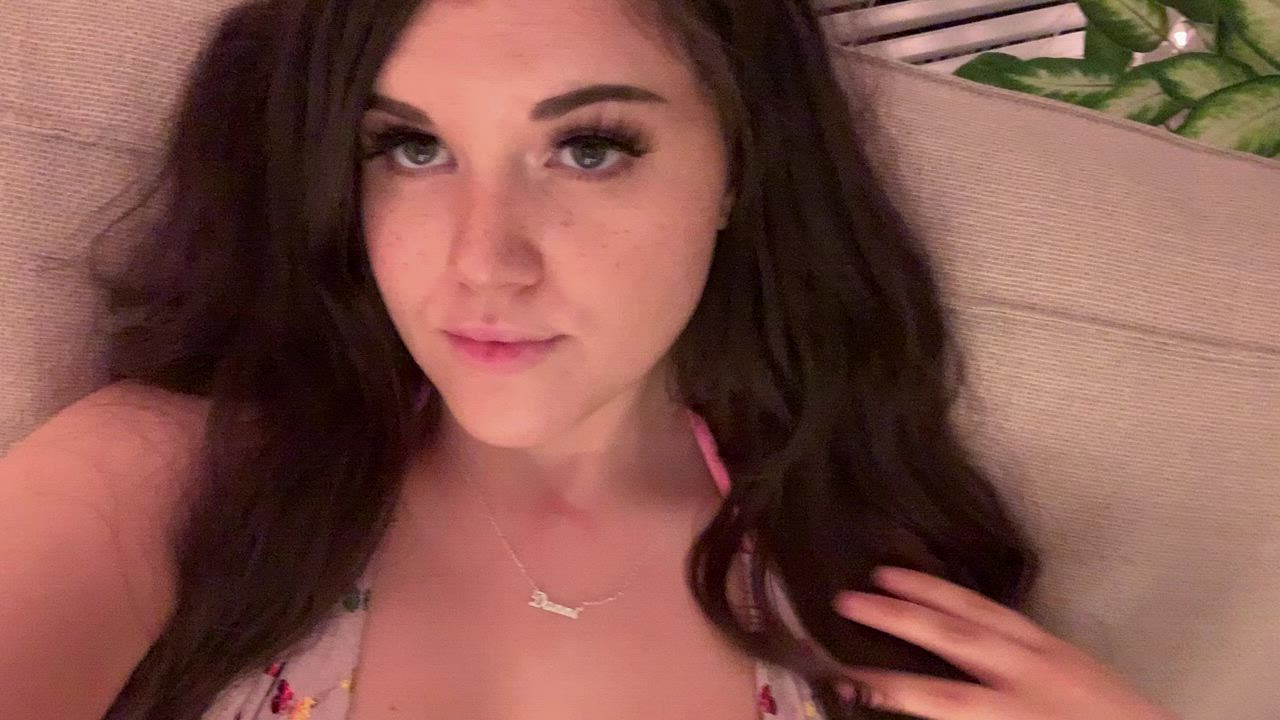 Danni Kush <strong>@dannixkush</strong> in big bouncing tits bikini porn video