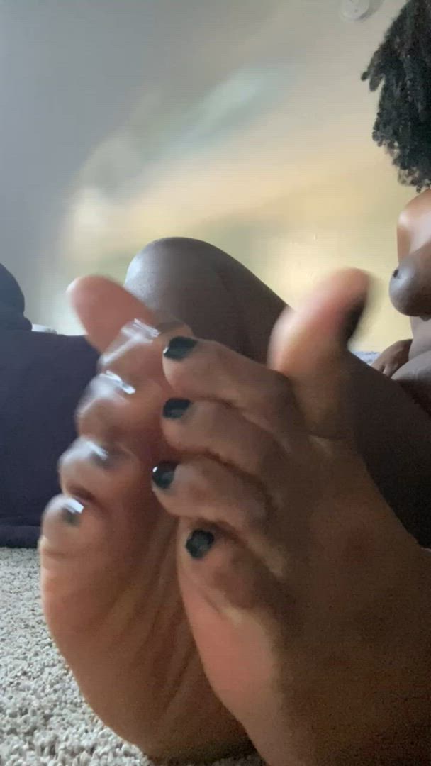 Dee nuh  <strong>@soccermom</strong> in porn video