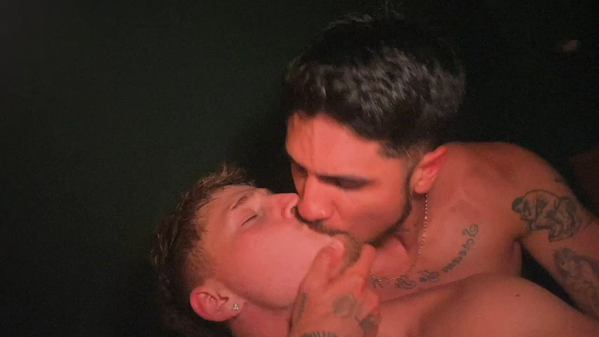 Disengenuine <strong>@disengenuine</strong> in porn video