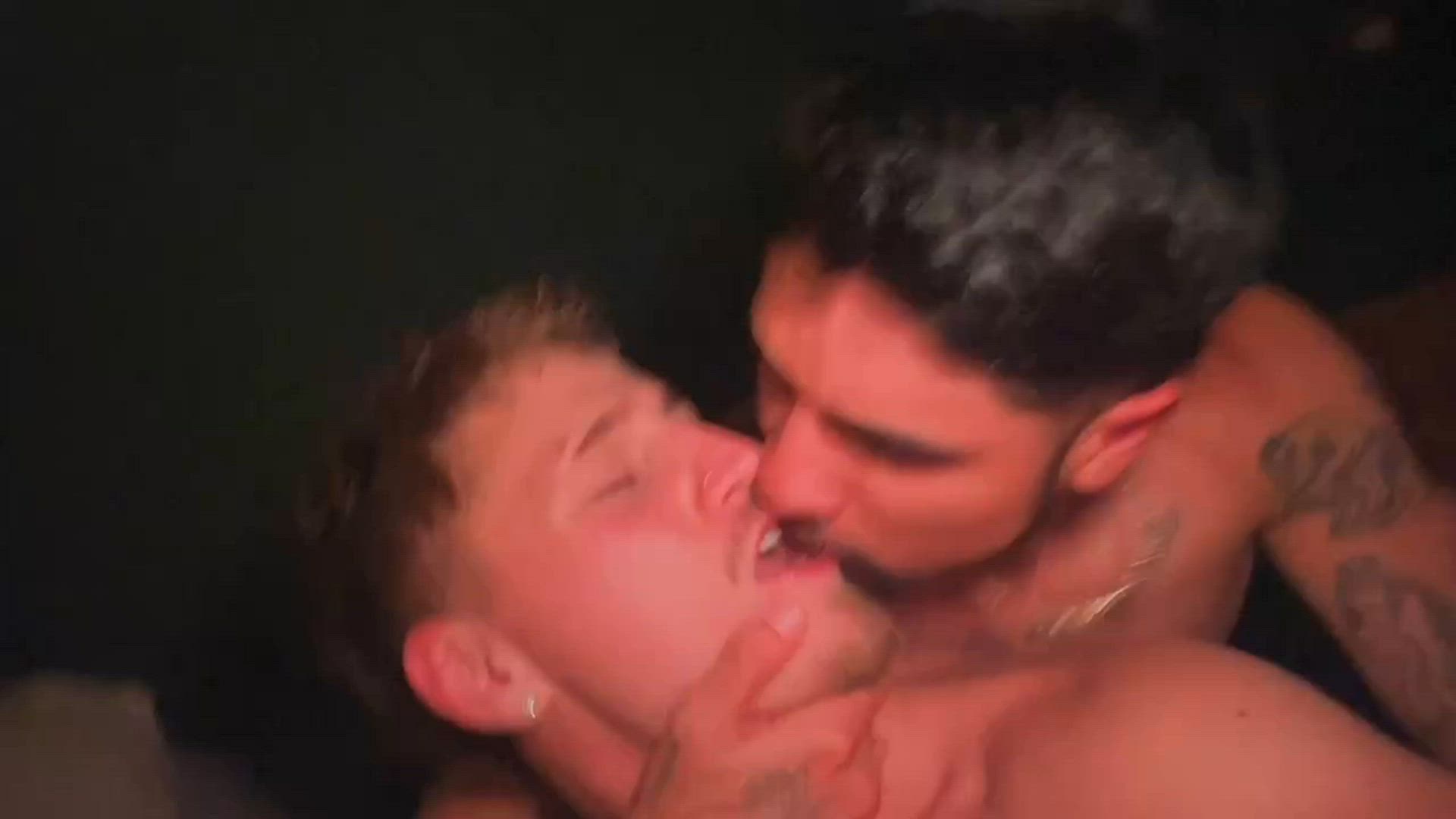 Disengenuine <strong>@disengenuine</strong> in porn video