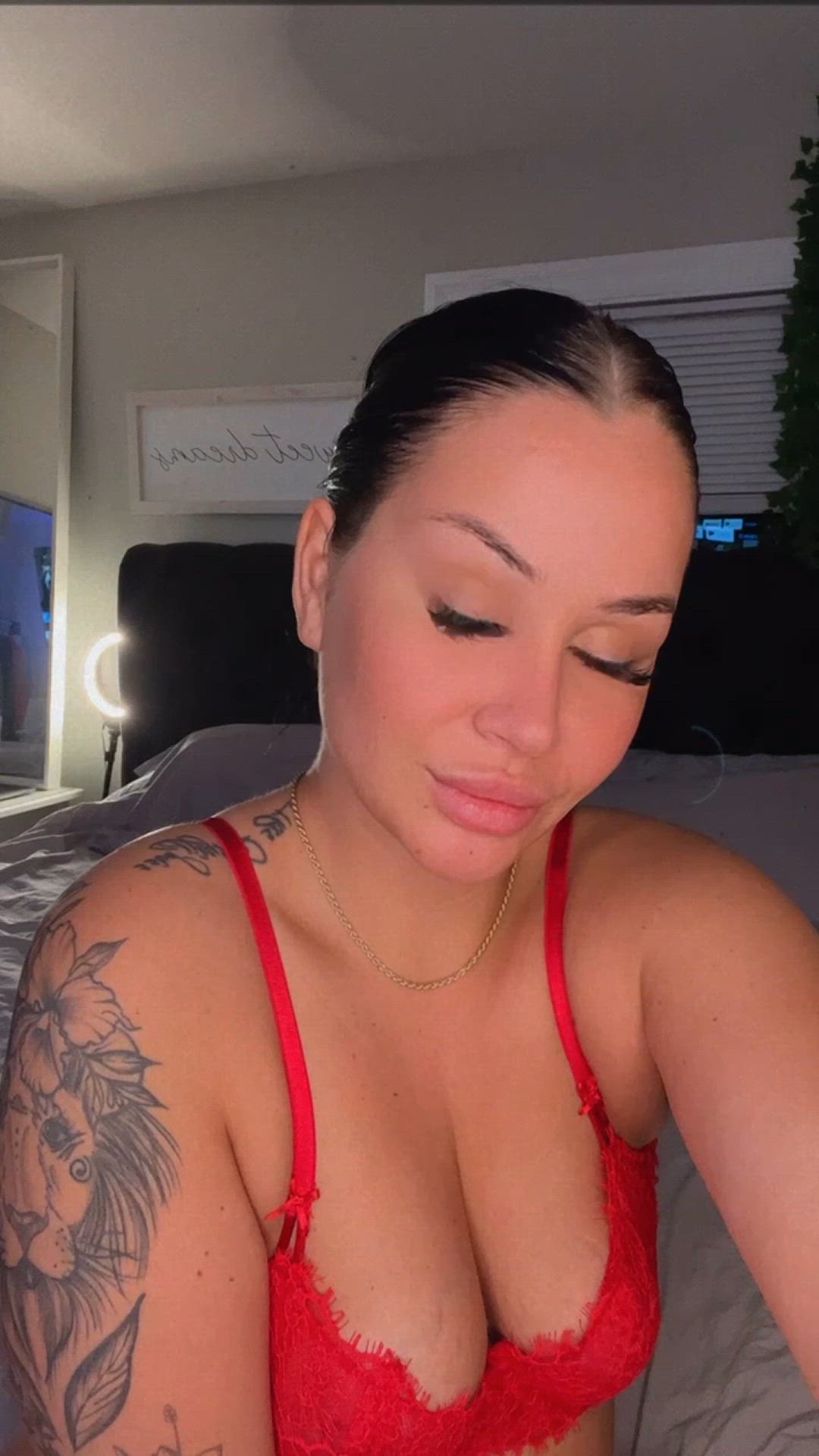Divinewavez <strong>@divinewavez</strong> in porn video