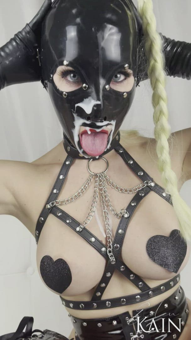 Eden Kain <strong>@edenkain</strong> in tongue fetish gloves latex domme cum porn video