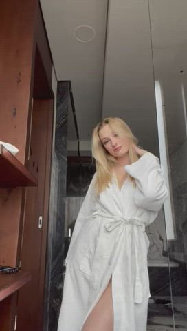 Elainedavi <strong>@elainedavis</strong> in big ass bathtub bikini porn video