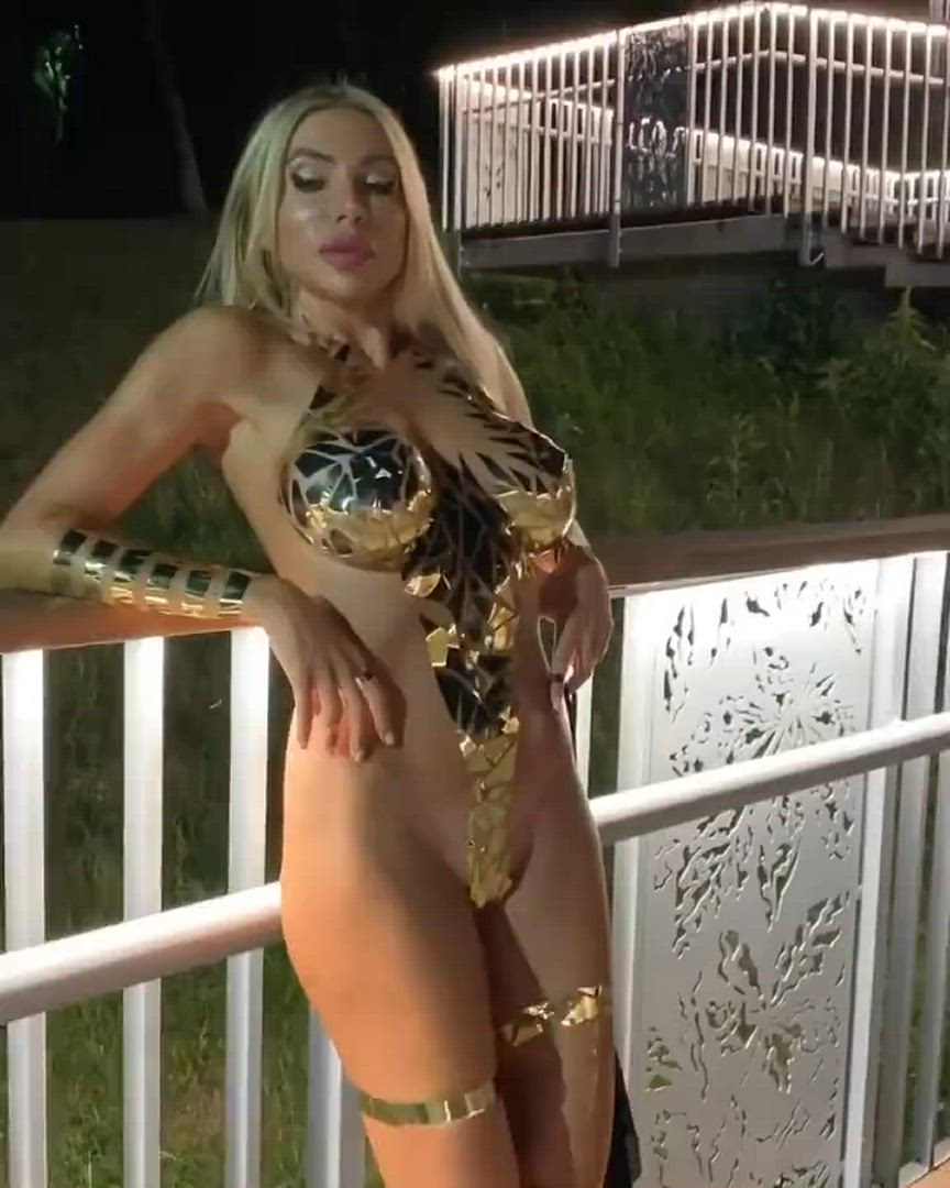 Elinabest <strong>@elviragoddess</strong> in porn video