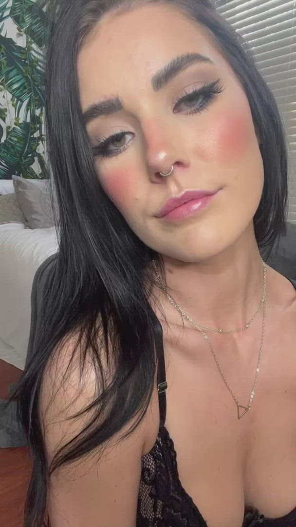 Elizabethswann <strong>@elizabethswann</strong> in porn video