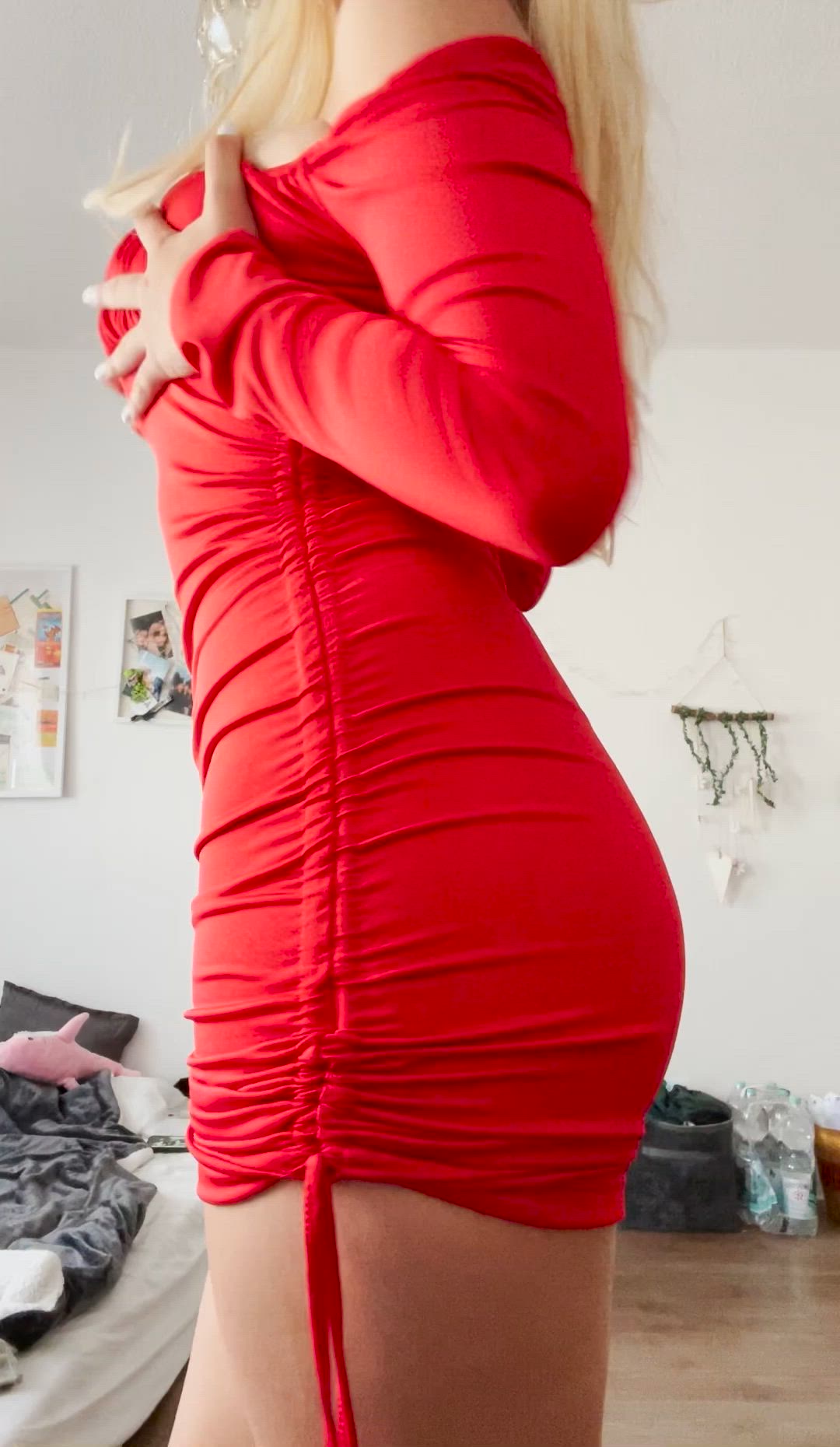 Ellanolan <strong>@ellanolan</strong> in 19 years old busty teen porn video