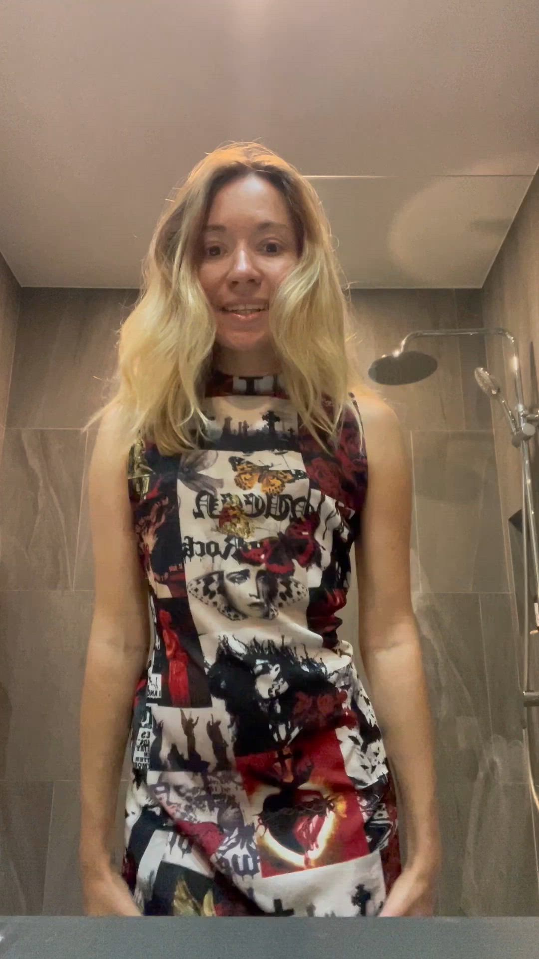 Ellcryssa <strong>@ellcrys</strong> in tight pussy amateur porn video