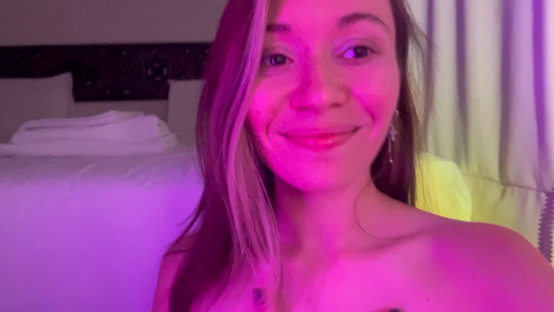 Ellcryssa <strong>@ellcrys</strong> in natural small tits porn video