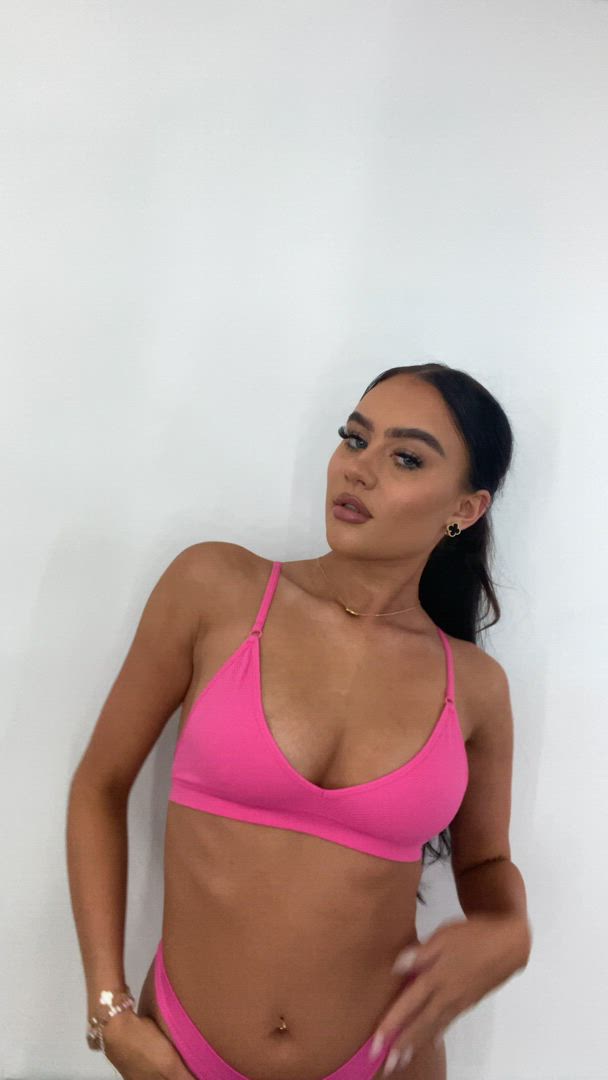 Emiliachristou <strong>@riolls</strong> in big tits brunette onlyfans porn video