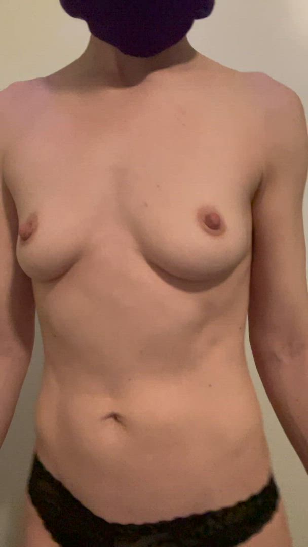 Emilyflow3rs <strong>@emilyflow3rs</strong> in porn video