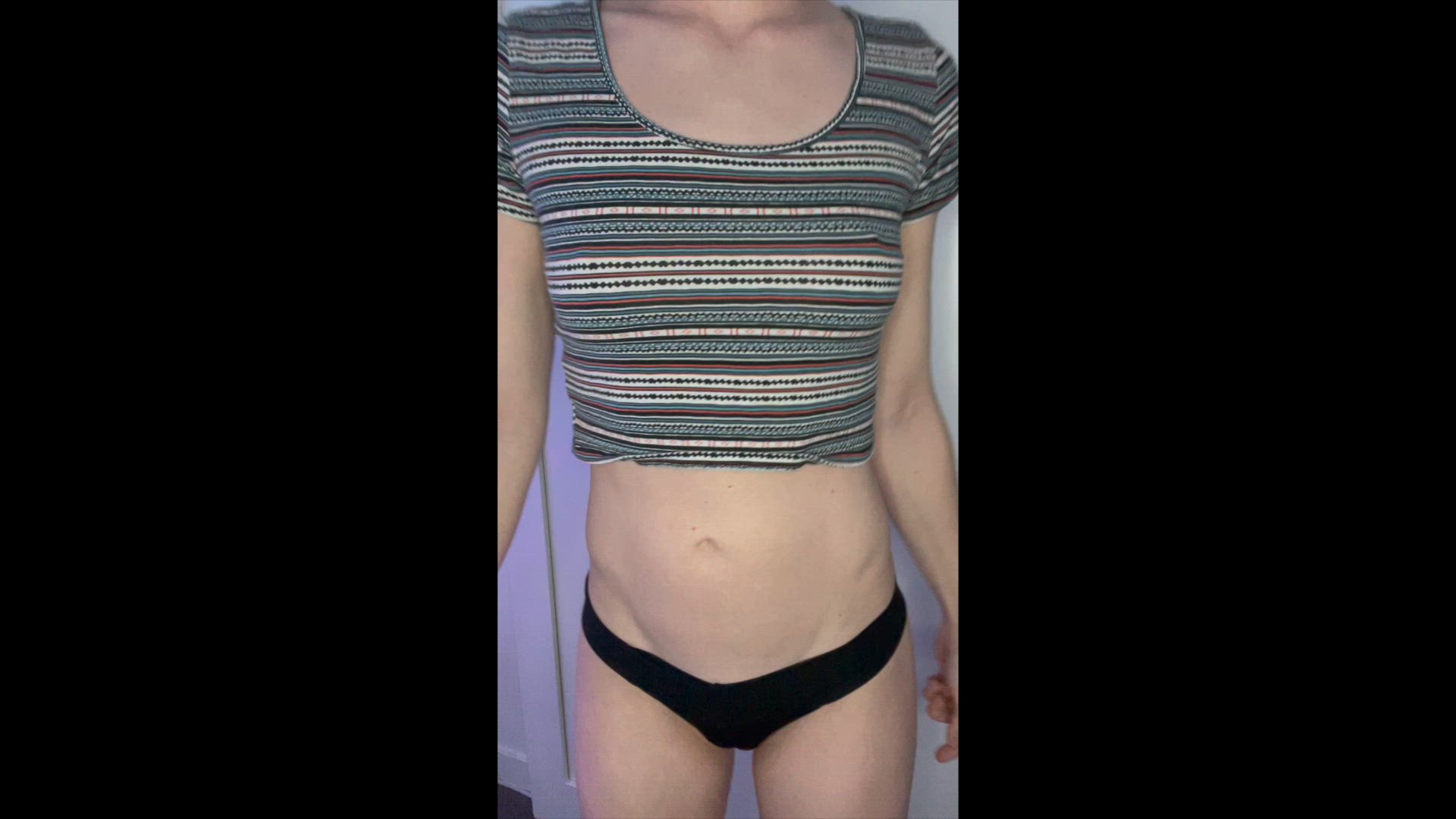 Emilyflow3rs <strong>@emilyflow3rs</strong> in titty drop amateur boobs porn video