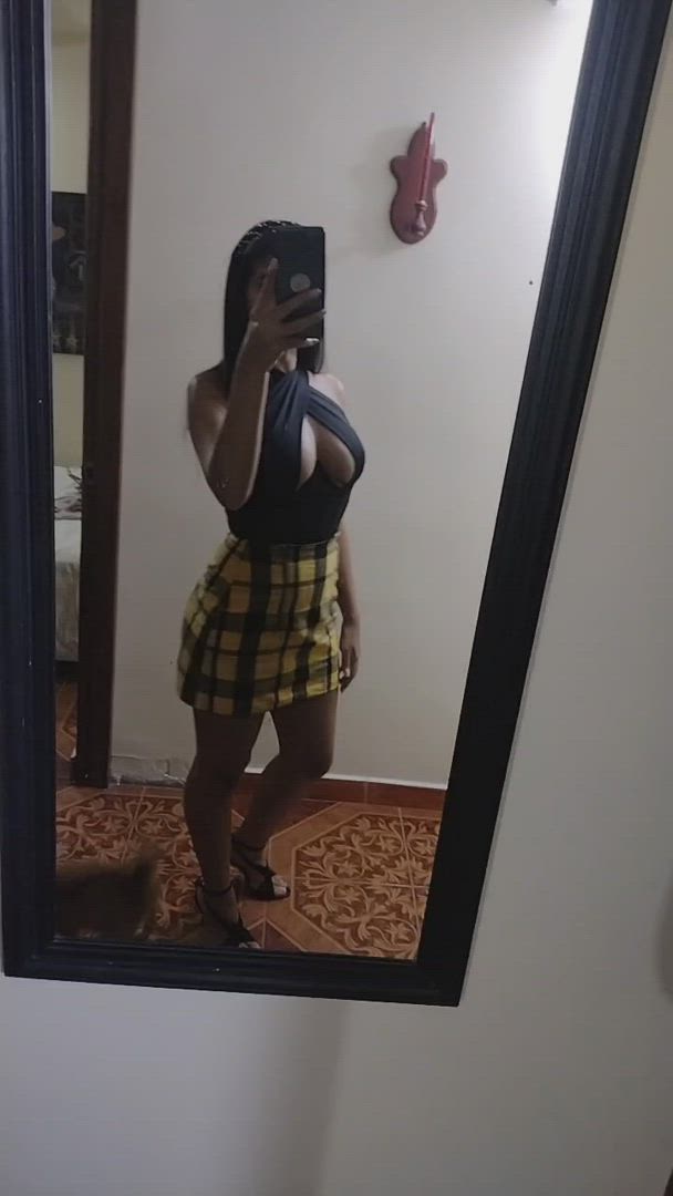 Emilylia <strong>@emily-lia</strong> in dressing room mirror porn video