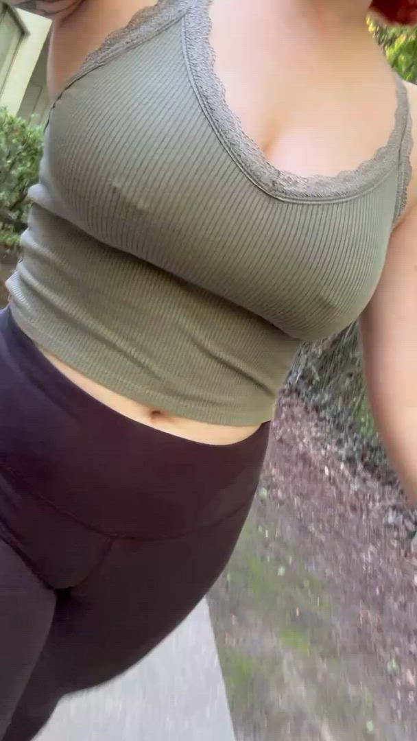 Emmiebrat <strong>@emmiebrat</strong> in nipple piercing tits natural camel toe big tits braless pierced porn video