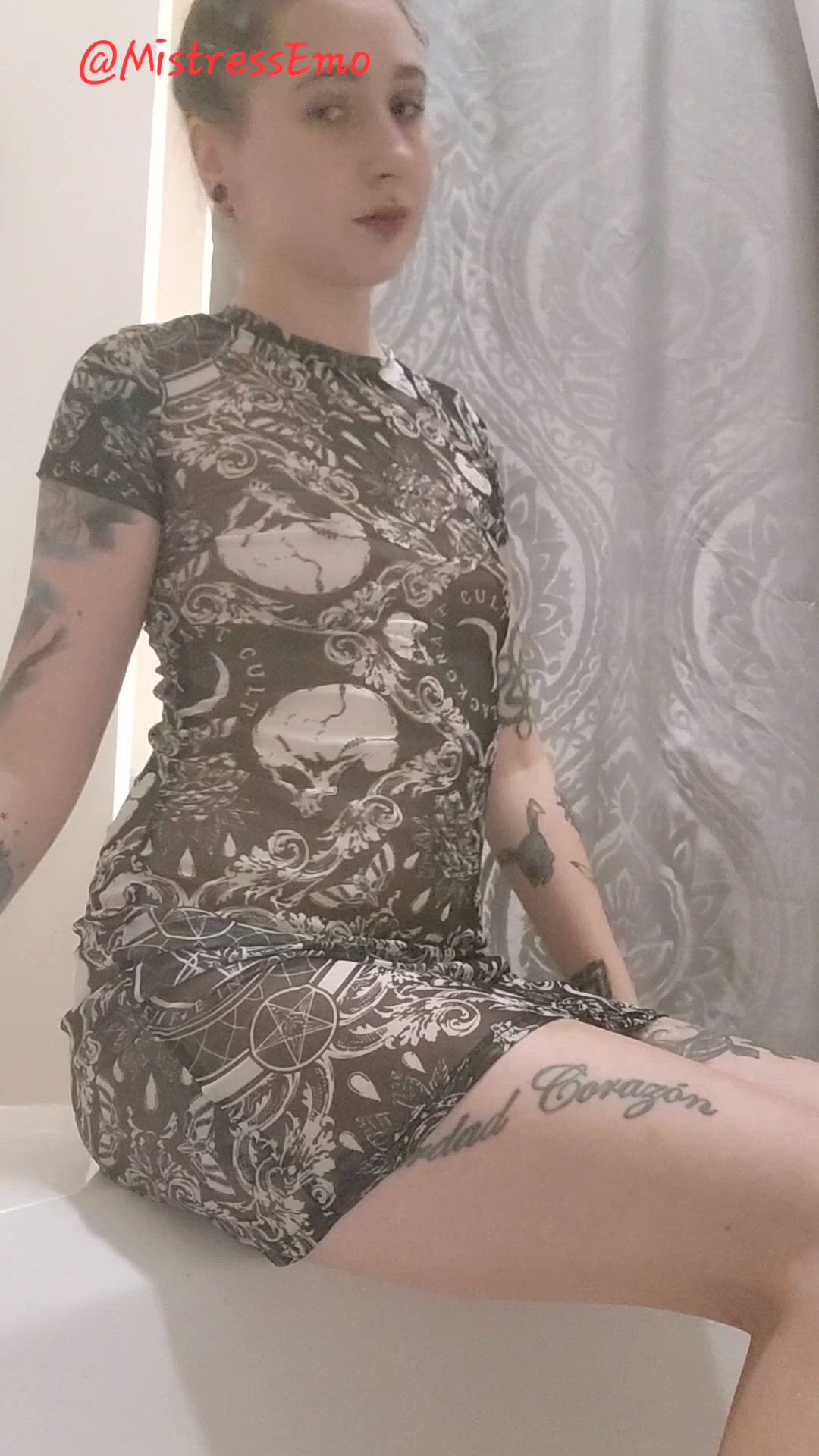 Emo Mistress <strong>@emo_mistress</strong> in porn video