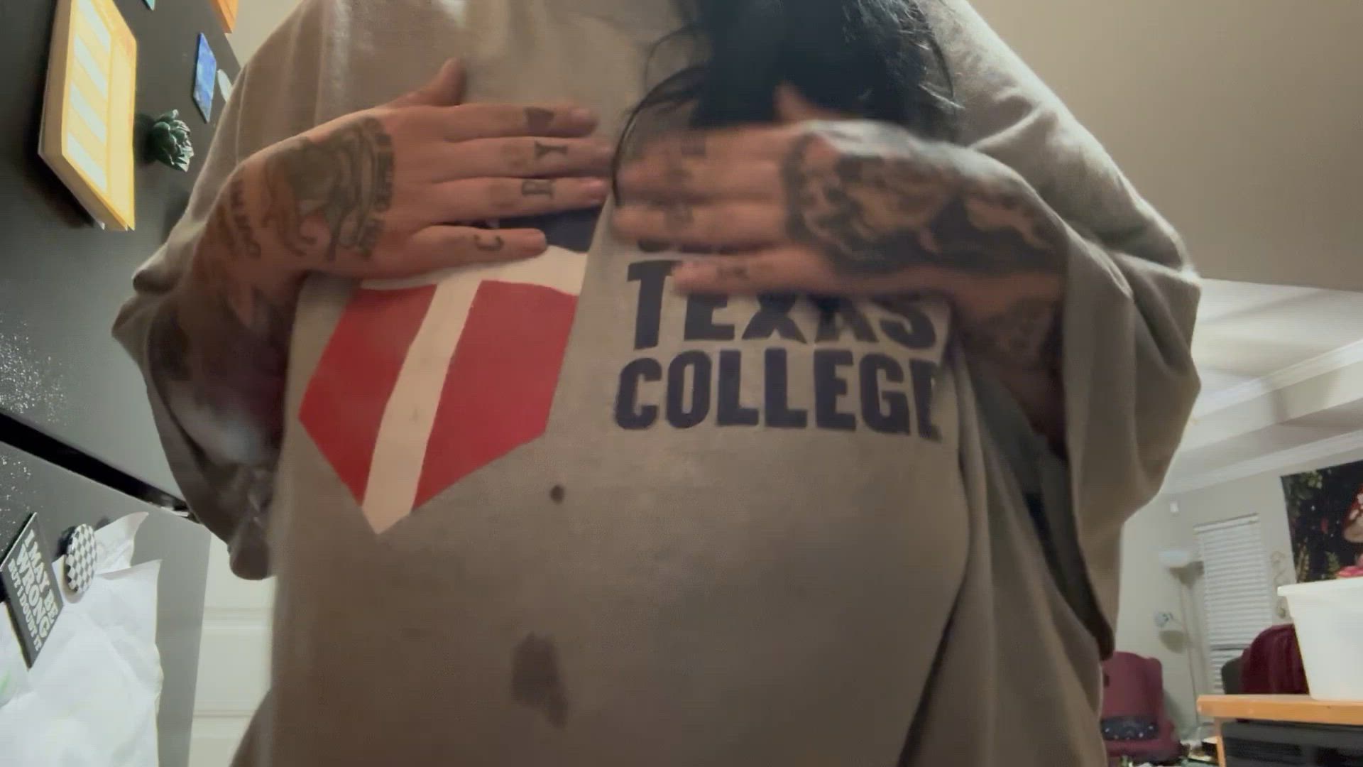 Envysnow <strong>@envysnow</strong> in big bouncing huge saggy tits titty drop flashing porn video