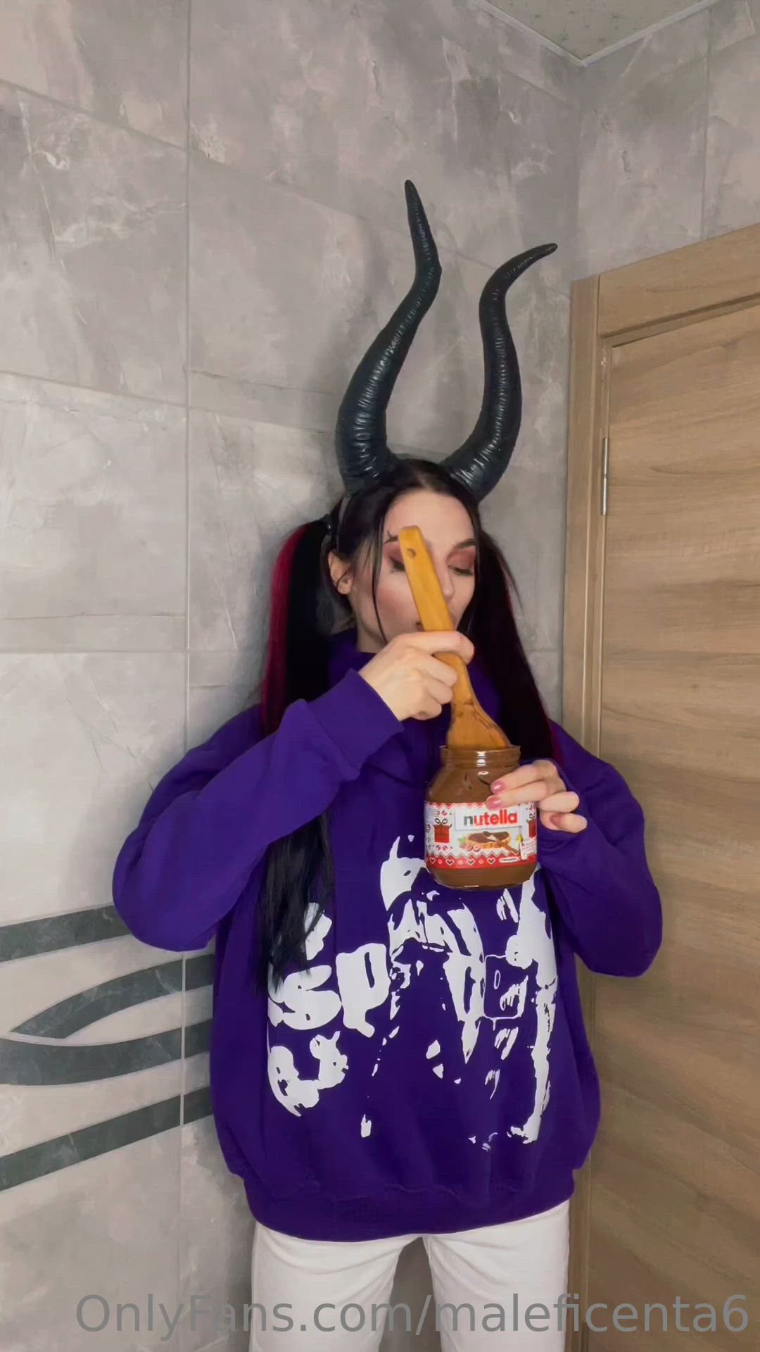 Evelyn-bly <strong>@maleficenta6</strong> in big tits cute ass porn video