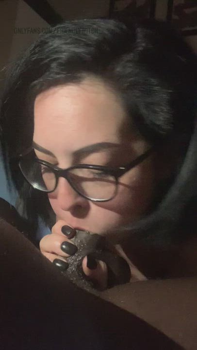 Friendly Witch <strong>@friendlywitch_</strong> in porn video
