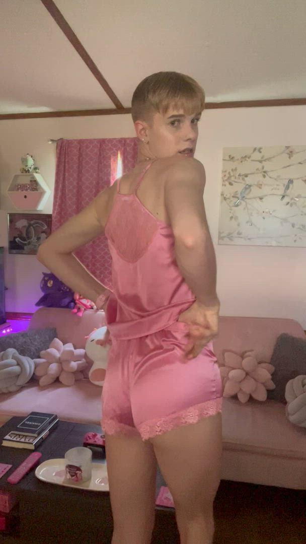 Gayprettyboi <strong>@mxchaelk</strong> in porn video