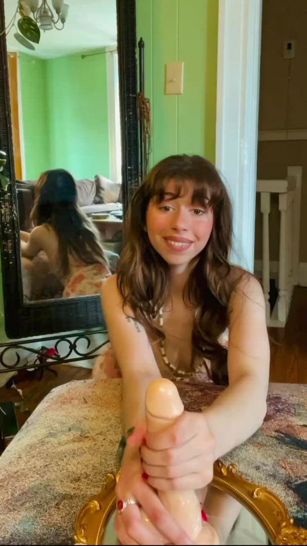 Gigi Belle  <strong>@lilgigibelle</strong> in porn video