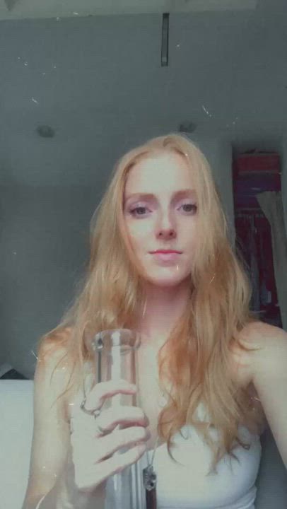 Gigi Lovely <strong>@lovelylittlegigi</strong> in blue eyes redhead smoking porn video