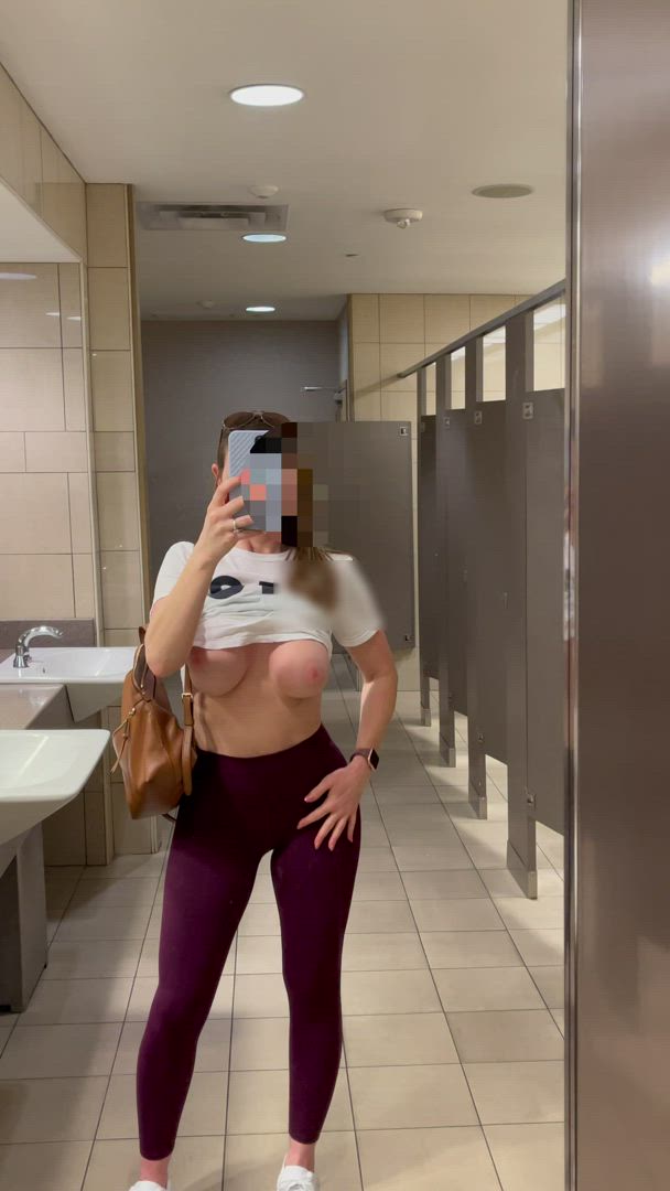 Ginger <strong>@vipginger4play</strong> in big tits public busty porn video
