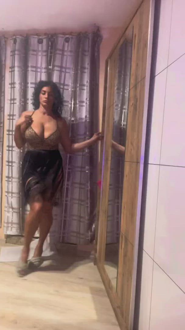 GiuliaDaqnaa <strong>@giuliadaqna</strong> in porn video