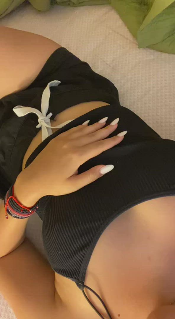 GoldenInnaa <strong>@goldenandinna</strong> in nipple play small tits amateur porn video