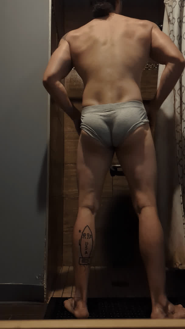 GymTarzan <strong>@gymtarzan</strong> in fitting room big dick onlyfans big ass amateur fitness muscles asian porn video