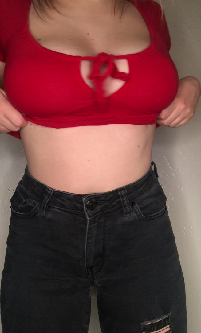 Hannahhansenof <strong>@hannahhansen</strong> in big huge natural tits amateur boobs porn video