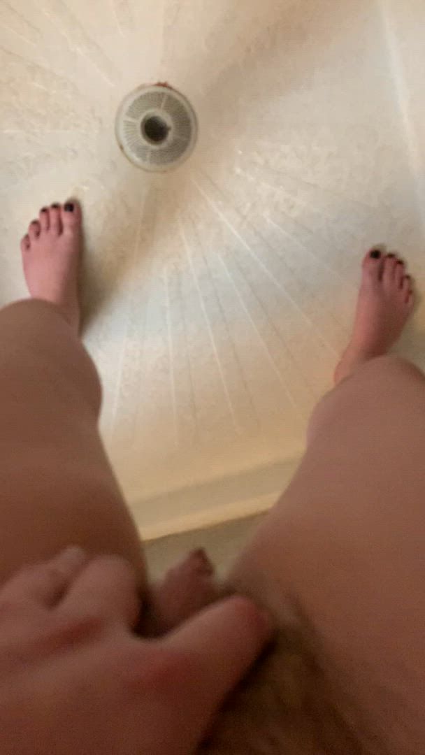 Heidipickles <strong>@heidipickles</strong> in wet and messy pussy hairy watersports amateur pissing peeing porn video