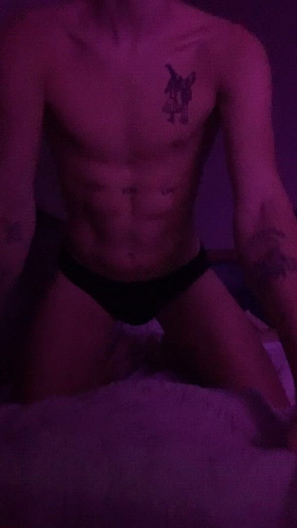 Heyokihey00 <strong>@heyokihey00</strong> in big dick amateur solo porn video