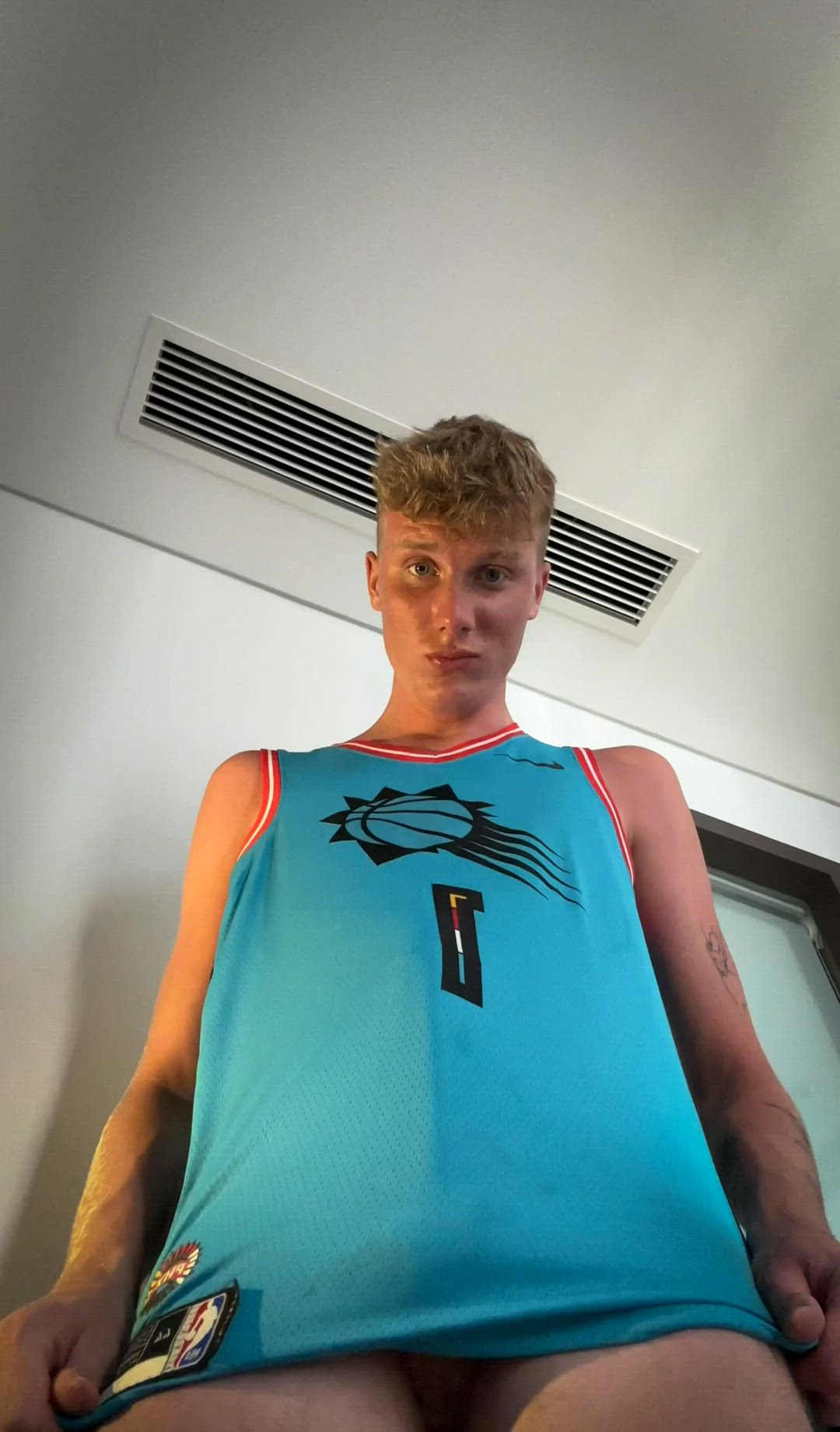 Hharvey <strong>@hungharvey</strong> in porn video