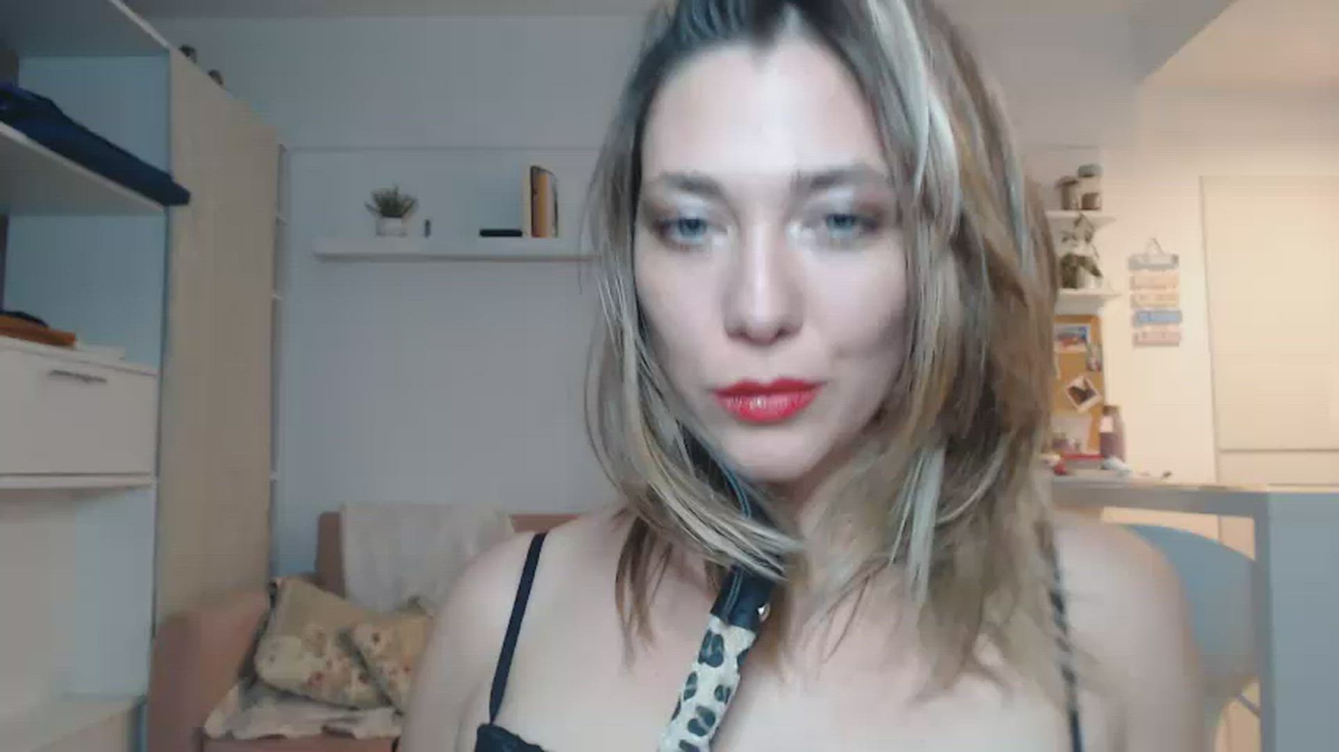Hilary Tripp <strong>@hilarytripp</strong> in porn video