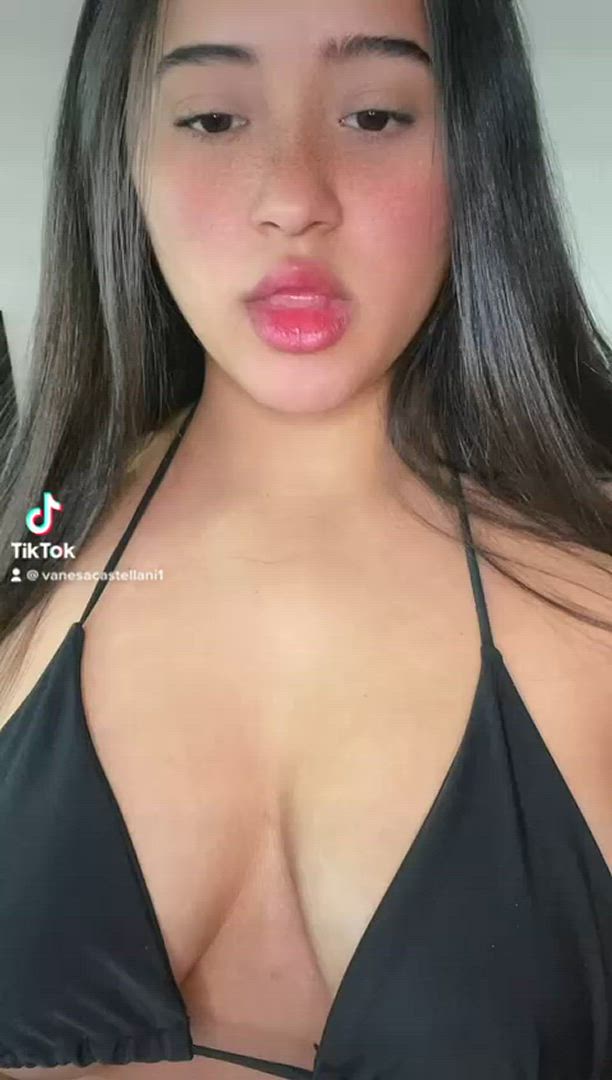 Holly-brooke <strong>@vanesacastellan</strong> in porn video