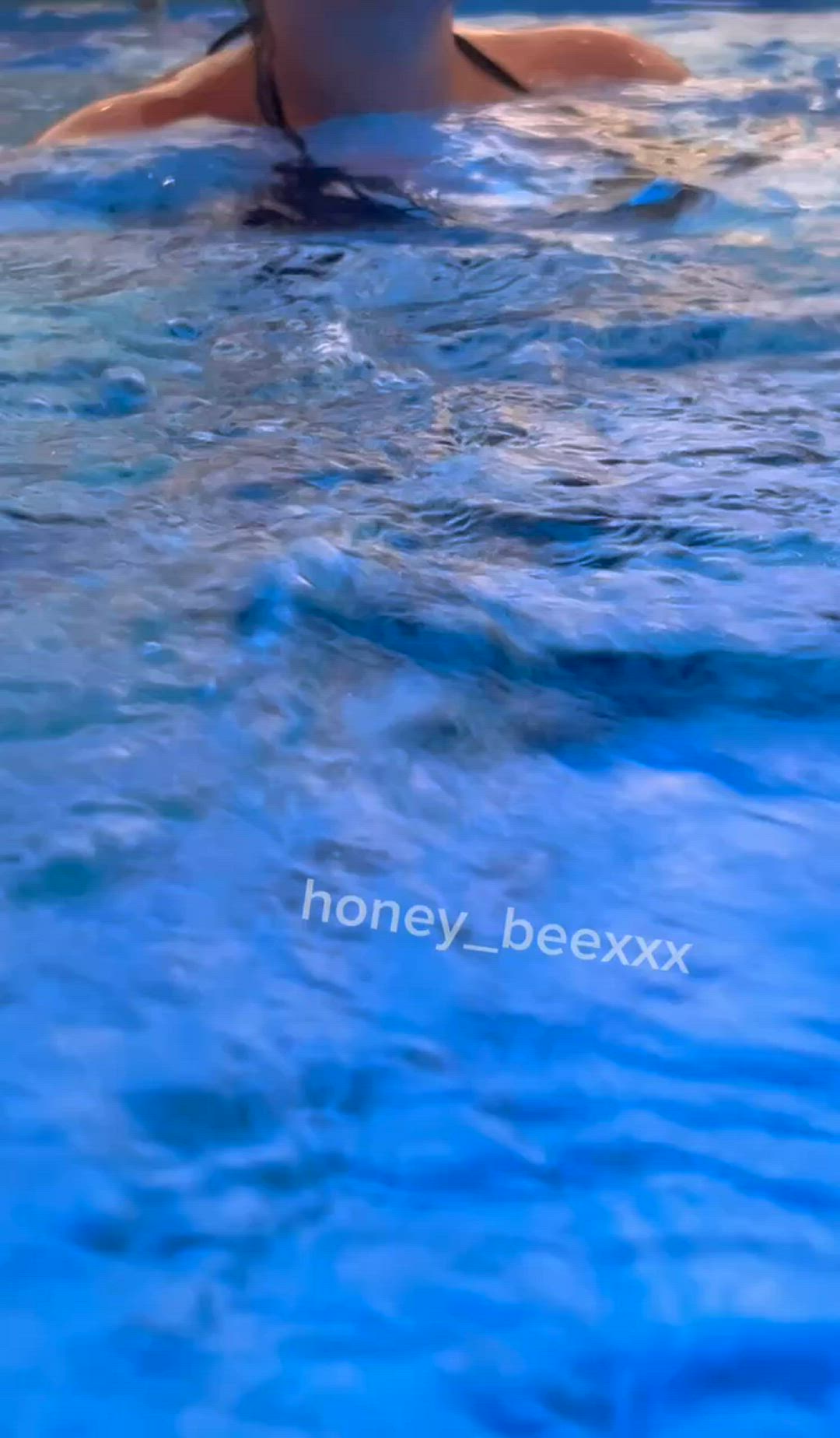 Honeybeexxx <strong>@honey_beefreexxx</strong> in porn video