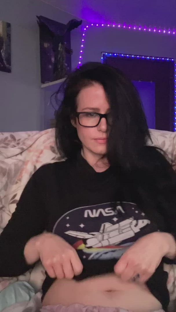 Hornihermit <strong>@thehornihermit</strong> in tit worship underboob flashing porn video