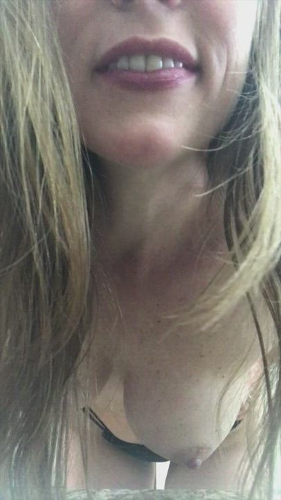 Hot Brazilian MILF <strong>@hotbrazilianm</strong> in big ass hotwife milf porn video