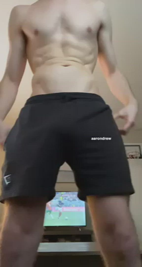 Https://onlyfans.com/aarondrew <strong>@aarondrew</strong> in big dick balls cock porn video