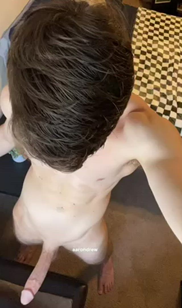 Https://onlyfans.com/aarondrew <strong>@aarondrew</strong> in big dick cut cock naked porn video