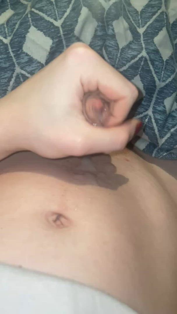 HungElla <strong>@hungella</strong> in porn video