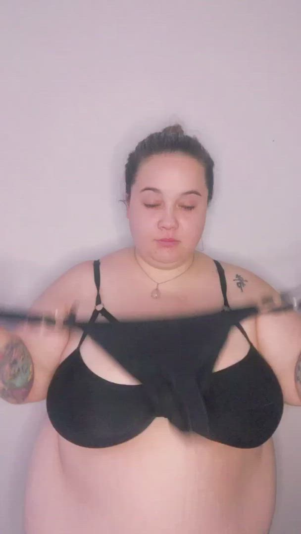 Hurricanedoll <strong>@poisonbea</strong> in sissy slut femdom thong porn video