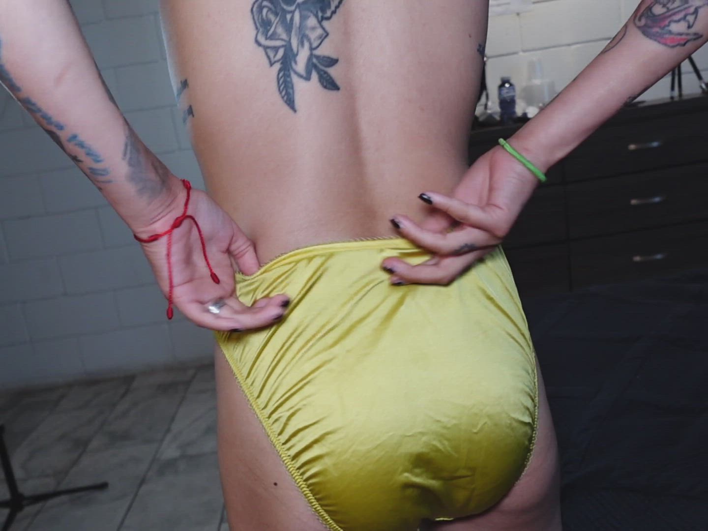 Indiantattoogoddess <strong>@indiantattoogoddess</strong> in porn video