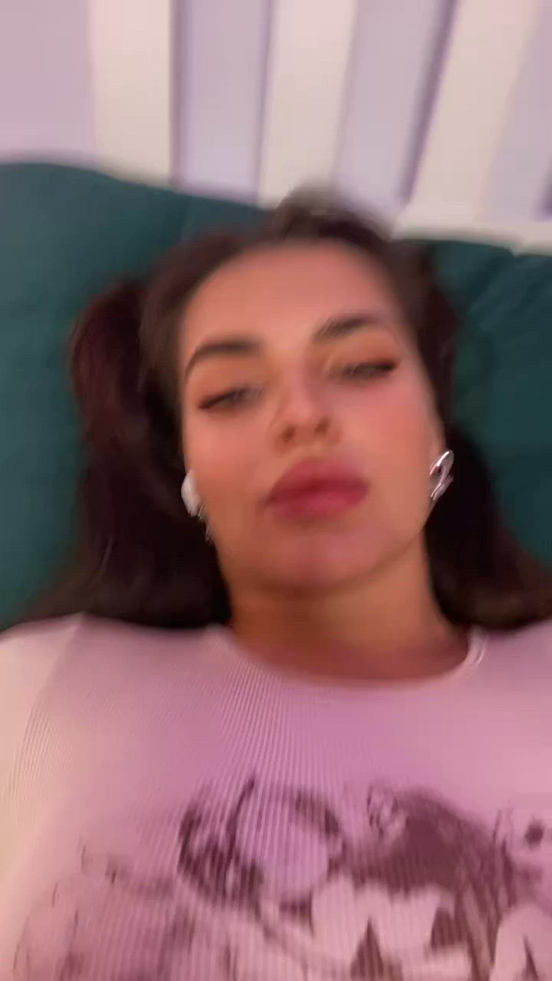 Isabellaxo <strong>@isabellaxoo</strong> in big bouncing tits white girl onlyfans camgirl boobs nsfw porn video