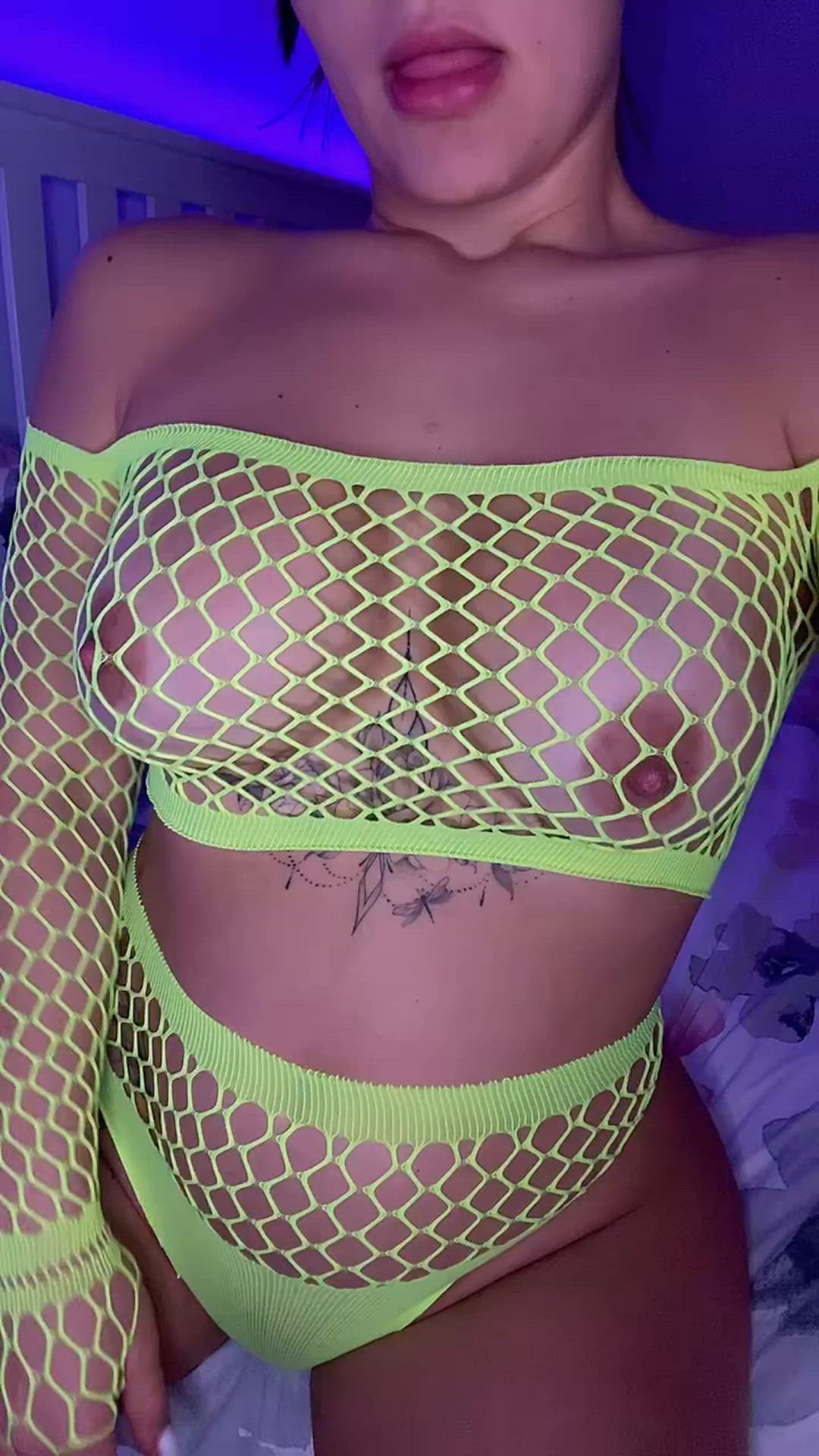 Isabellaxo <strong>@isabellaxoo</strong> in porn video
